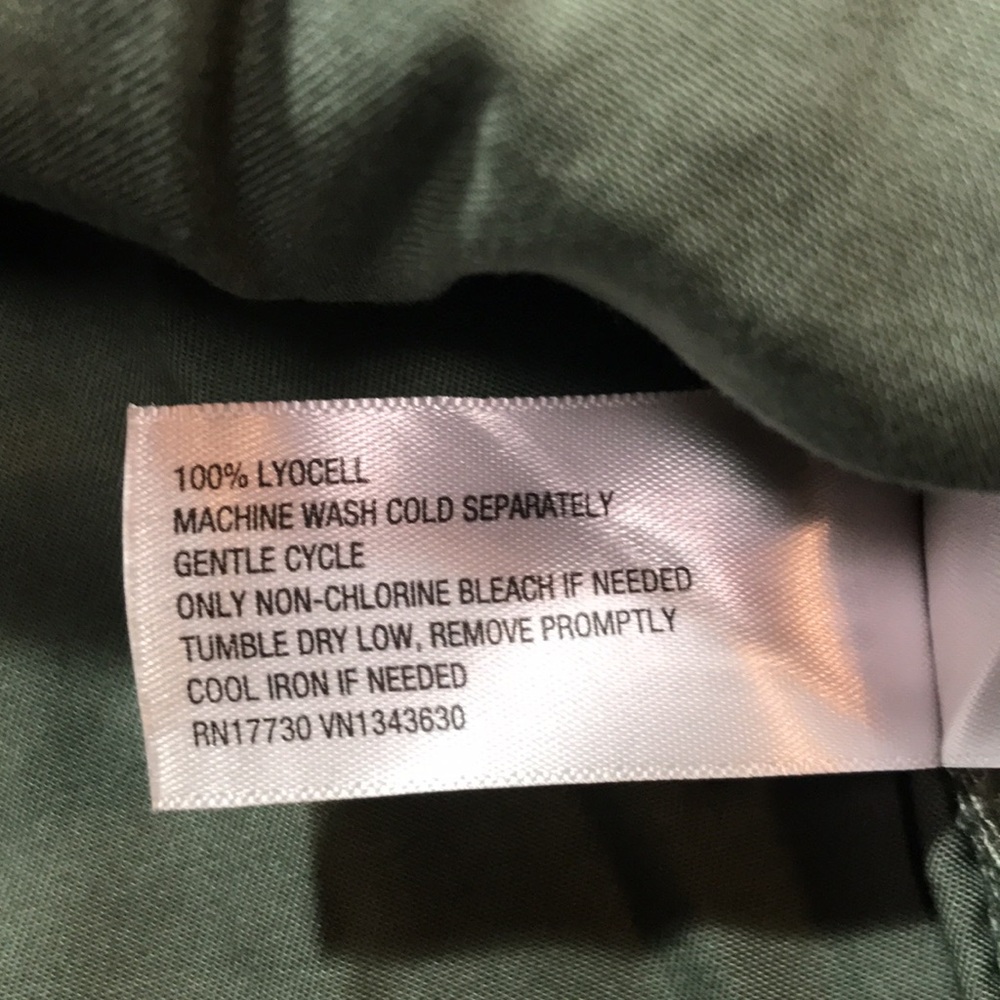 Universal Thread Utility Button Down Long Sleeve Olive Boxy Top Relaxed | NWT - Picture 6 of 8